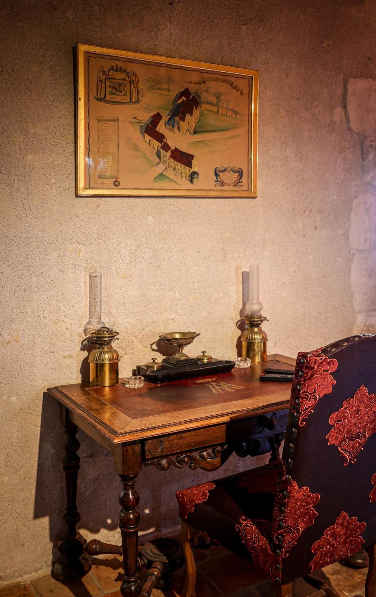 Chateau-Monastere De La Corroirie Montresor Bagian luar foto